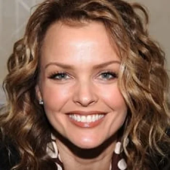 Dina Meyer