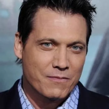 Holt McCallany