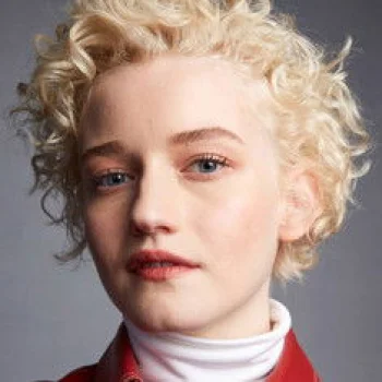 Julia Garner