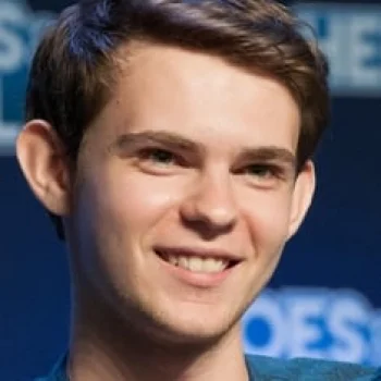 Robbie Kay