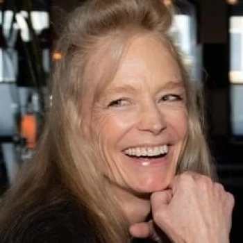 Suzy Amis