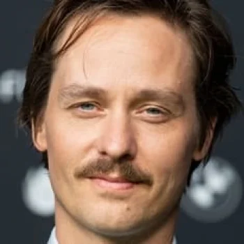 Tom Schilling